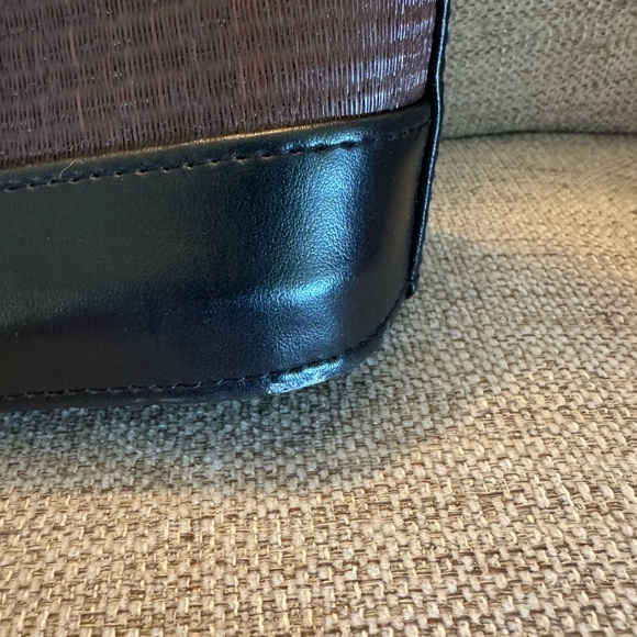 Le Sac Black and Brown Women's Handbag - Picture 4 of 7